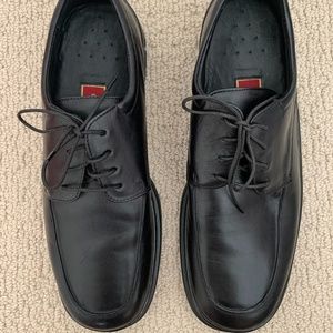 Cole haan black shoes